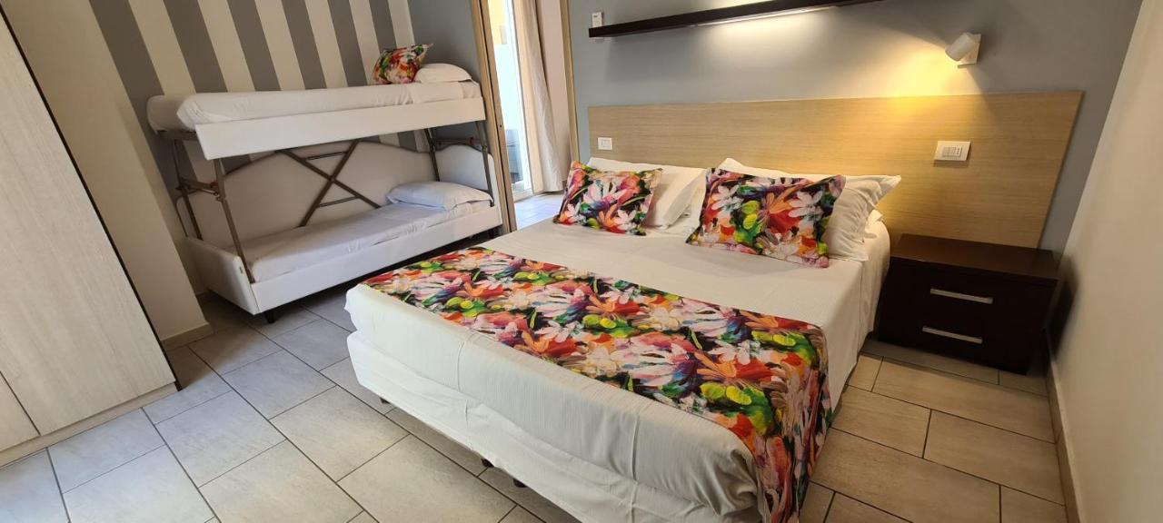 Rubino Apartments A 100Metri Dal Mare Riccione Eksteriør billede