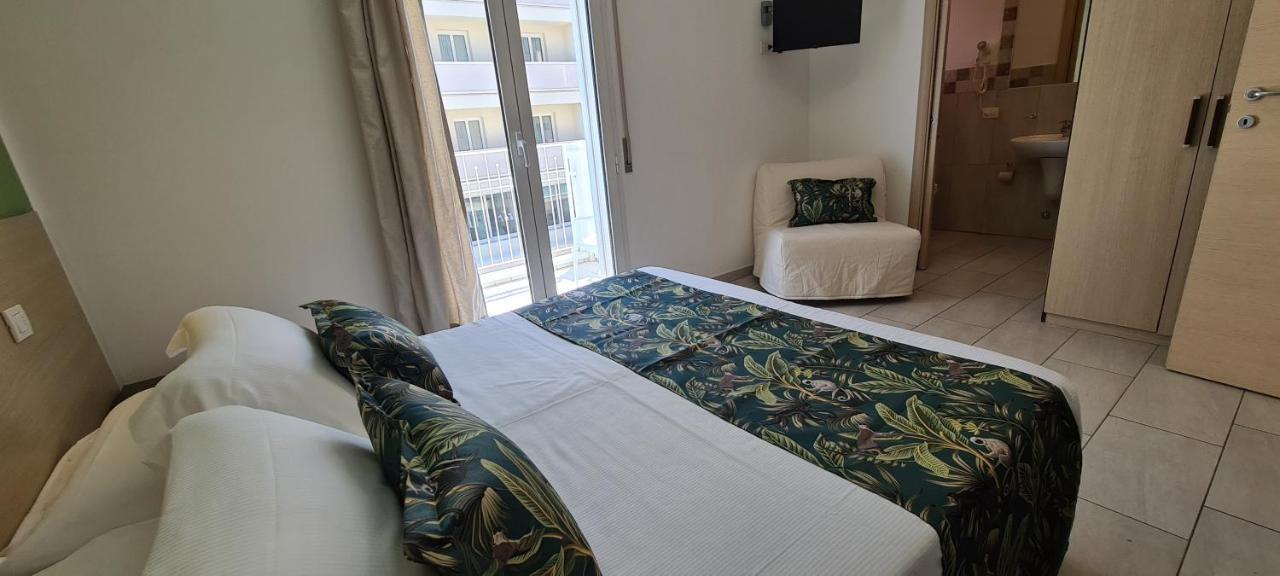 Rubino Apartments A 100Metri Dal Mare Riccione Eksteriør billede