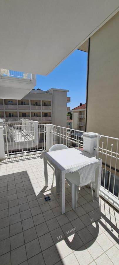 Rubino Apartments A 100Metri Dal Mare Riccione Eksteriør billede
