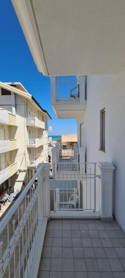 Rubino Apartments A 100Metri Dal Mare Riccione Eksteriør billede