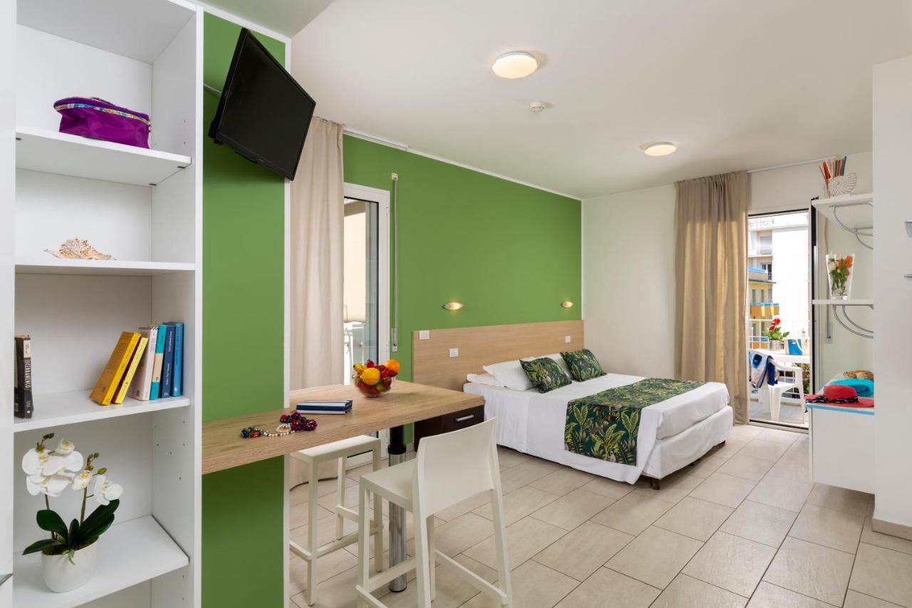 Rubino Apartments A 100Metri Dal Mare Riccione Eksteriør billede