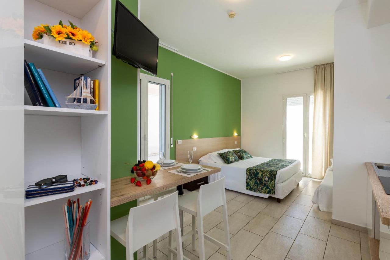 Rubino Apartments A 100Metri Dal Mare Riccione Eksteriør billede