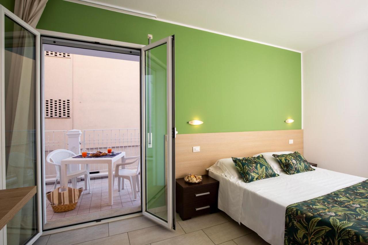 Rubino Apartments A 100Metri Dal Mare Riccione Eksteriør billede