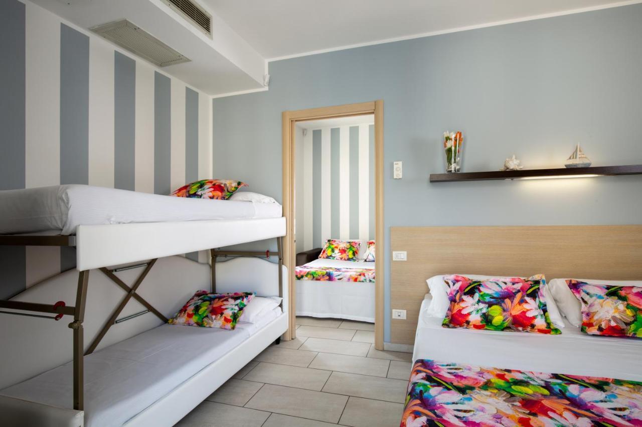 Rubino Apartments A 100Metri Dal Mare Riccione Eksteriør billede