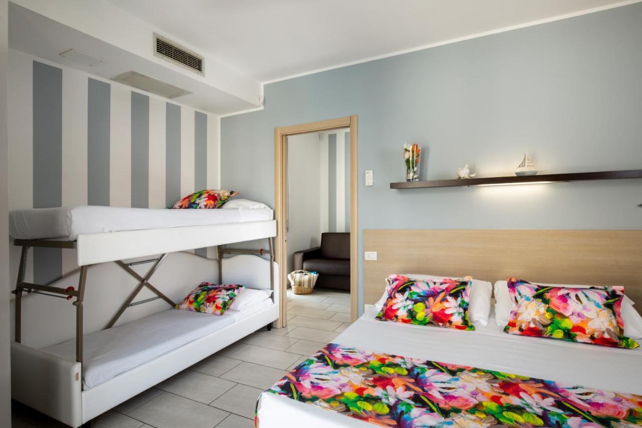 Rubino Apartments A 100Metri Dal Mare Riccione Eksteriør billede